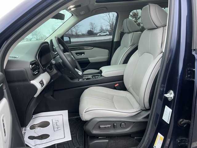 Used 2023 Honda Pilot Elite image 25