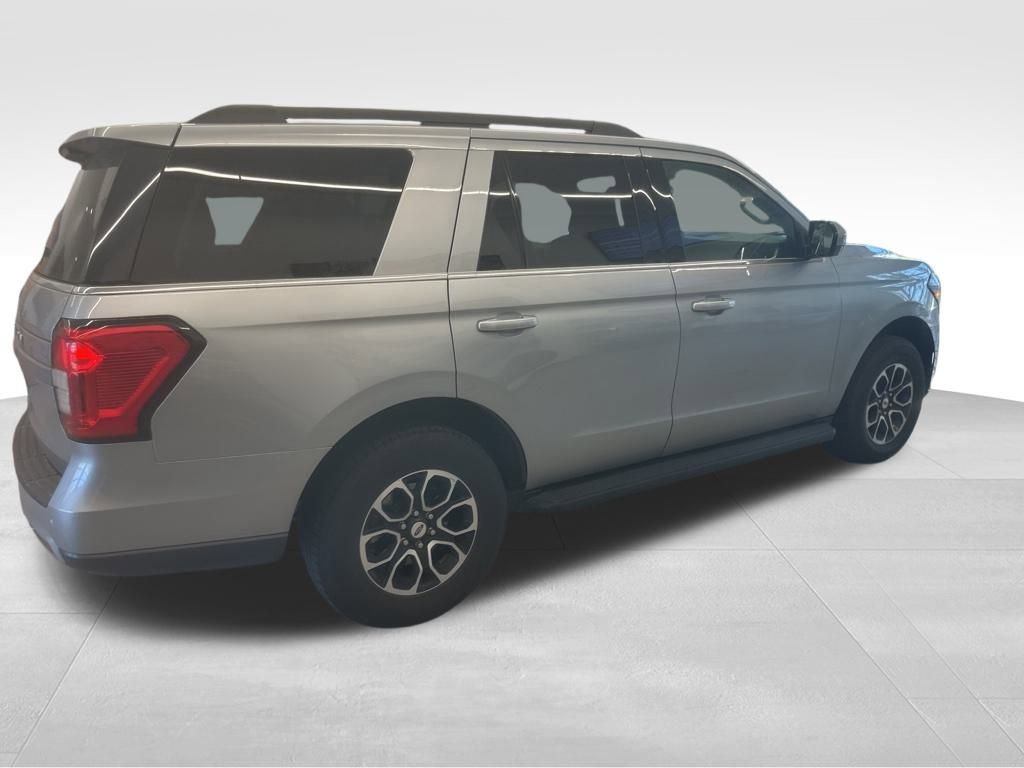 Used 2024 Ford Expedition XLT image 21