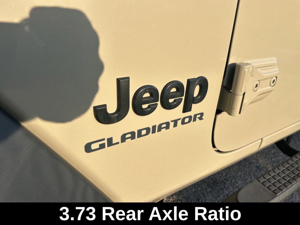 Used 2020 Jeep Gladiator Sport AWD/4WD image 19