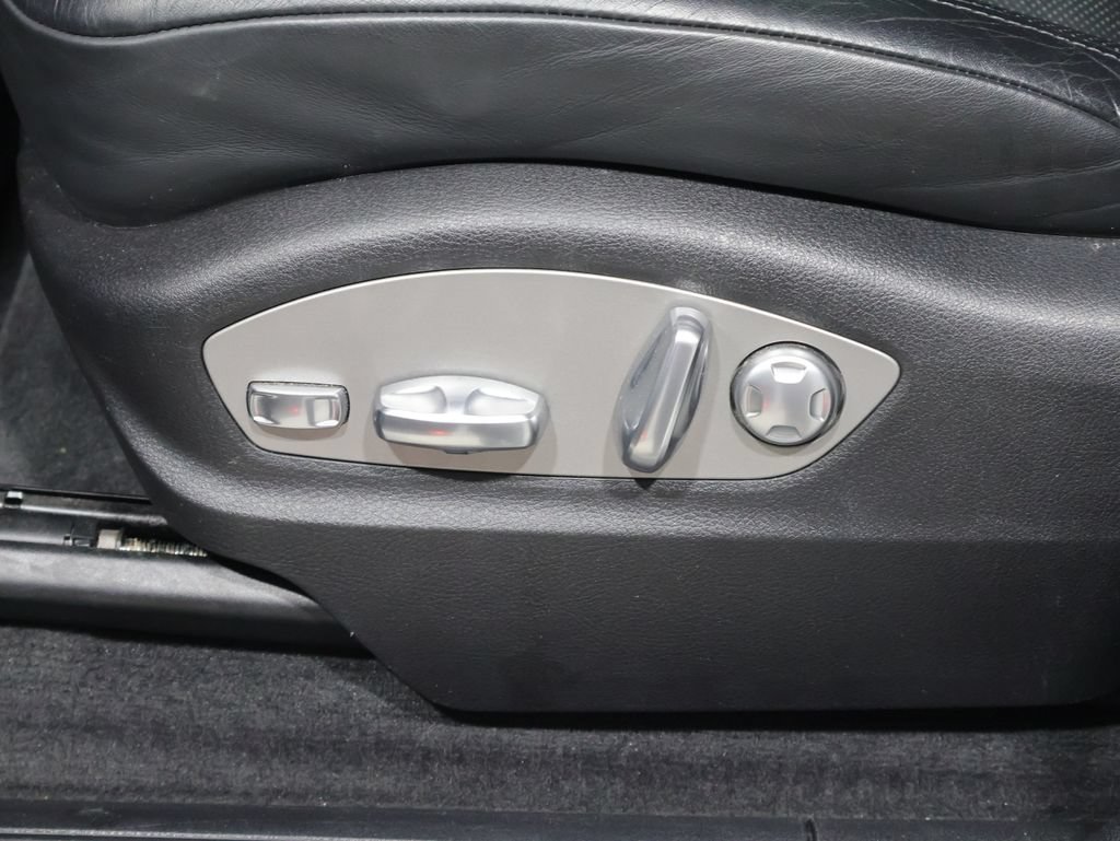 Used 2019 Porsche Macan AWD/4WD image 11