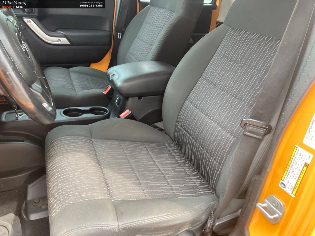 Used 2012 Jeep Wrangler Unlimited Sahara w/ Dual Top Group AWD/4WD image 23