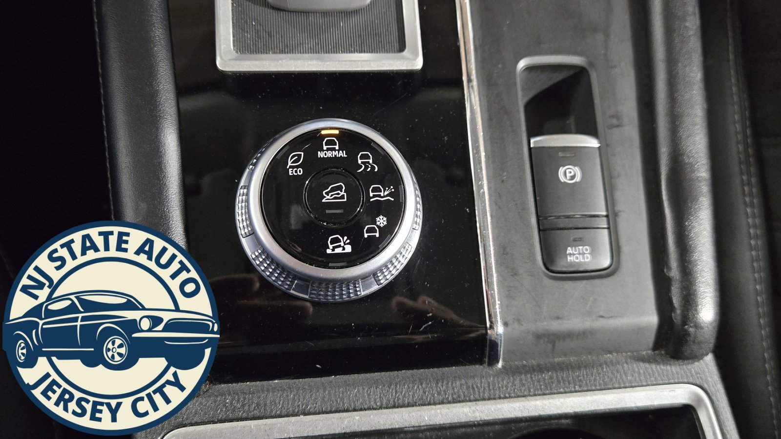 Used 2022 Mitsubishi Outlander SE image 16