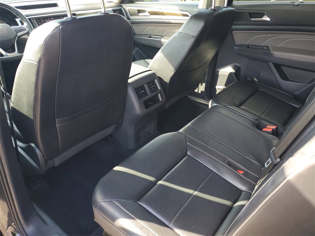 Used 2021 Volkswagen Atlas SE image 12