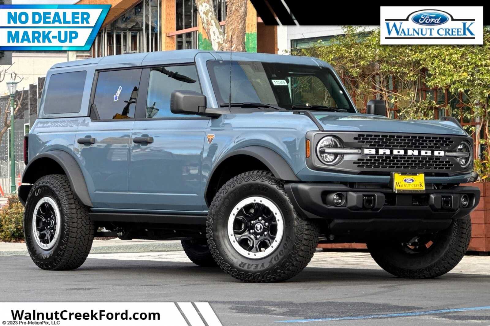 New 2025 Ford Bronco Badlands w/ Sasquatch Package