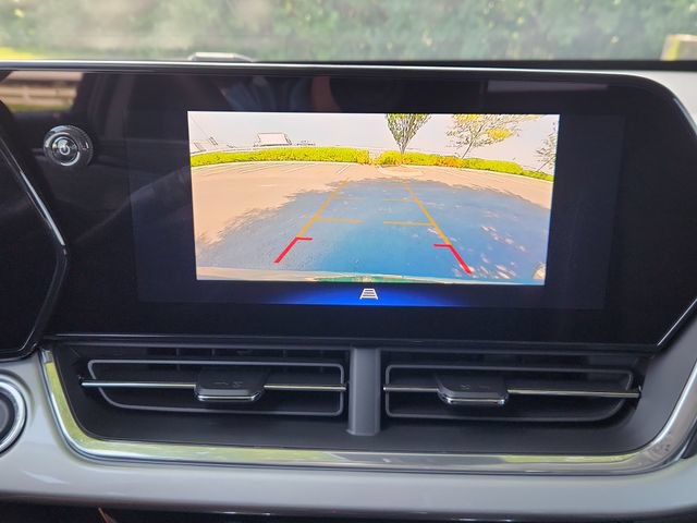 New 2026 Chevrolet Trax LT w/ Sunroof Package FWD image 30