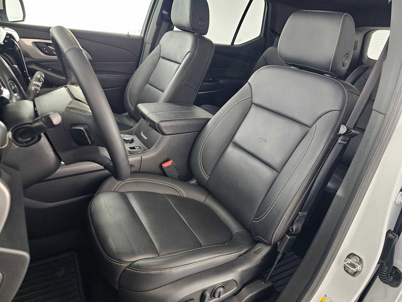 Used 2023 Chevrolet Traverse LT w/ LT Premium Package FWD image 23