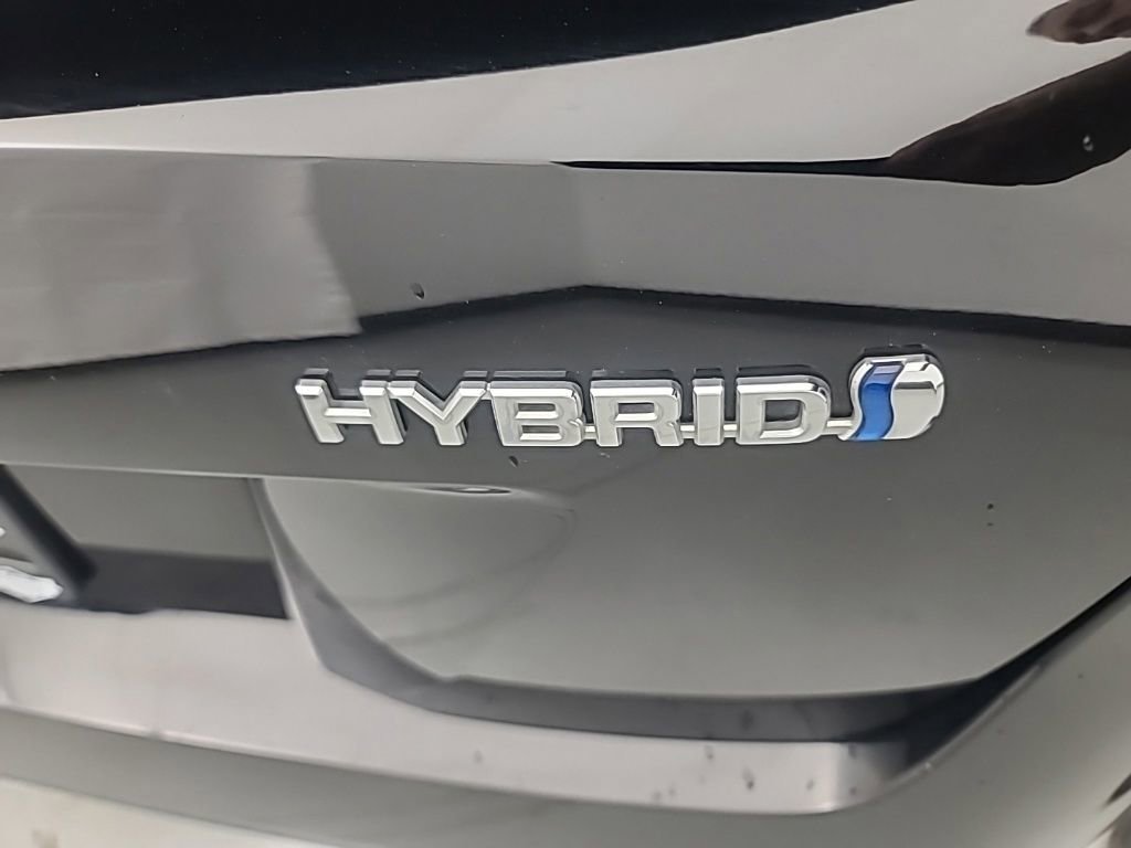 Used 2016 Toyota Prius Three w/ Advanced Technology Package FWD image 12