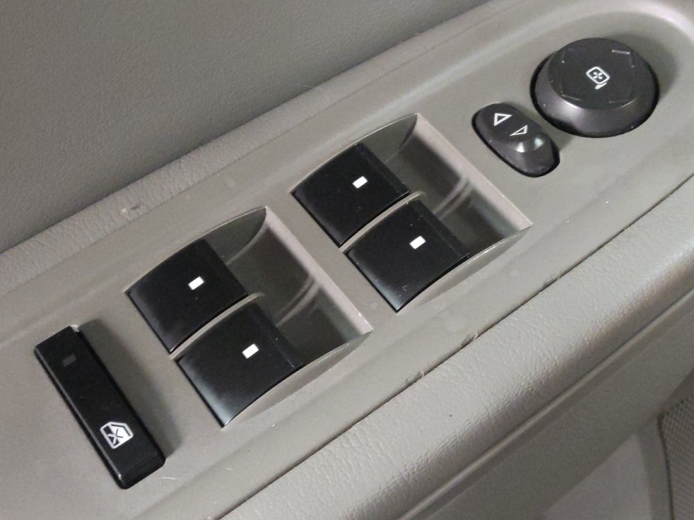 Used 2015 Chevrolet Traverse LS FWD image 27