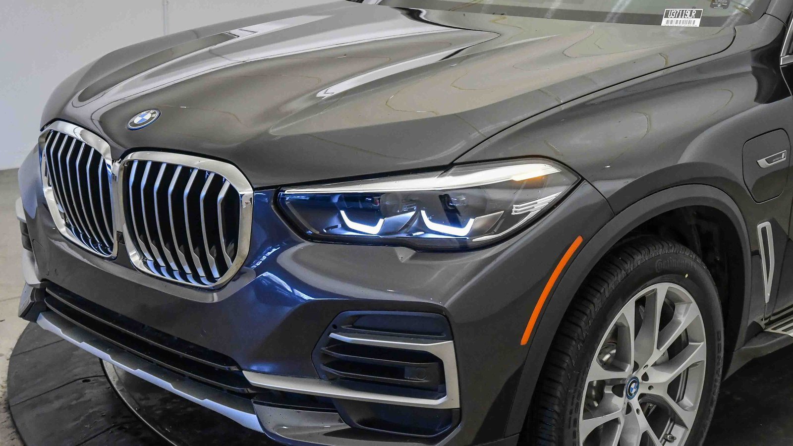 Certified 2023 BMW X5 xDrive45e image 9