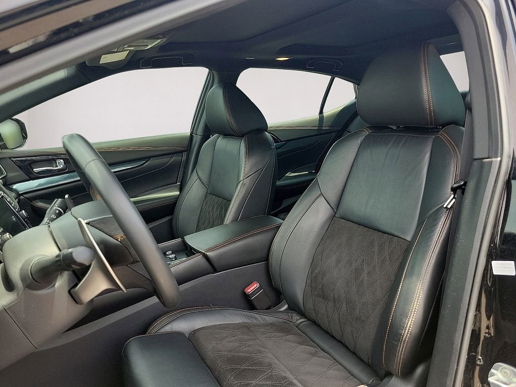 Used 2022 Nissan Maxima SR w/ Sport Mat Group FWD image 10