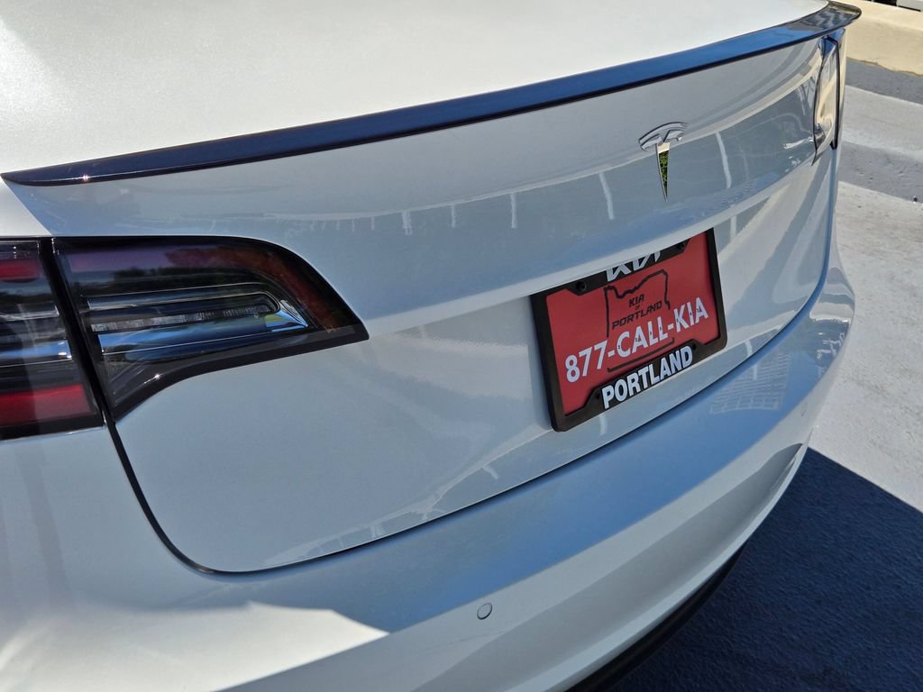 Used 2021 Tesla Model 3 Standard Range Plus RWD image 16