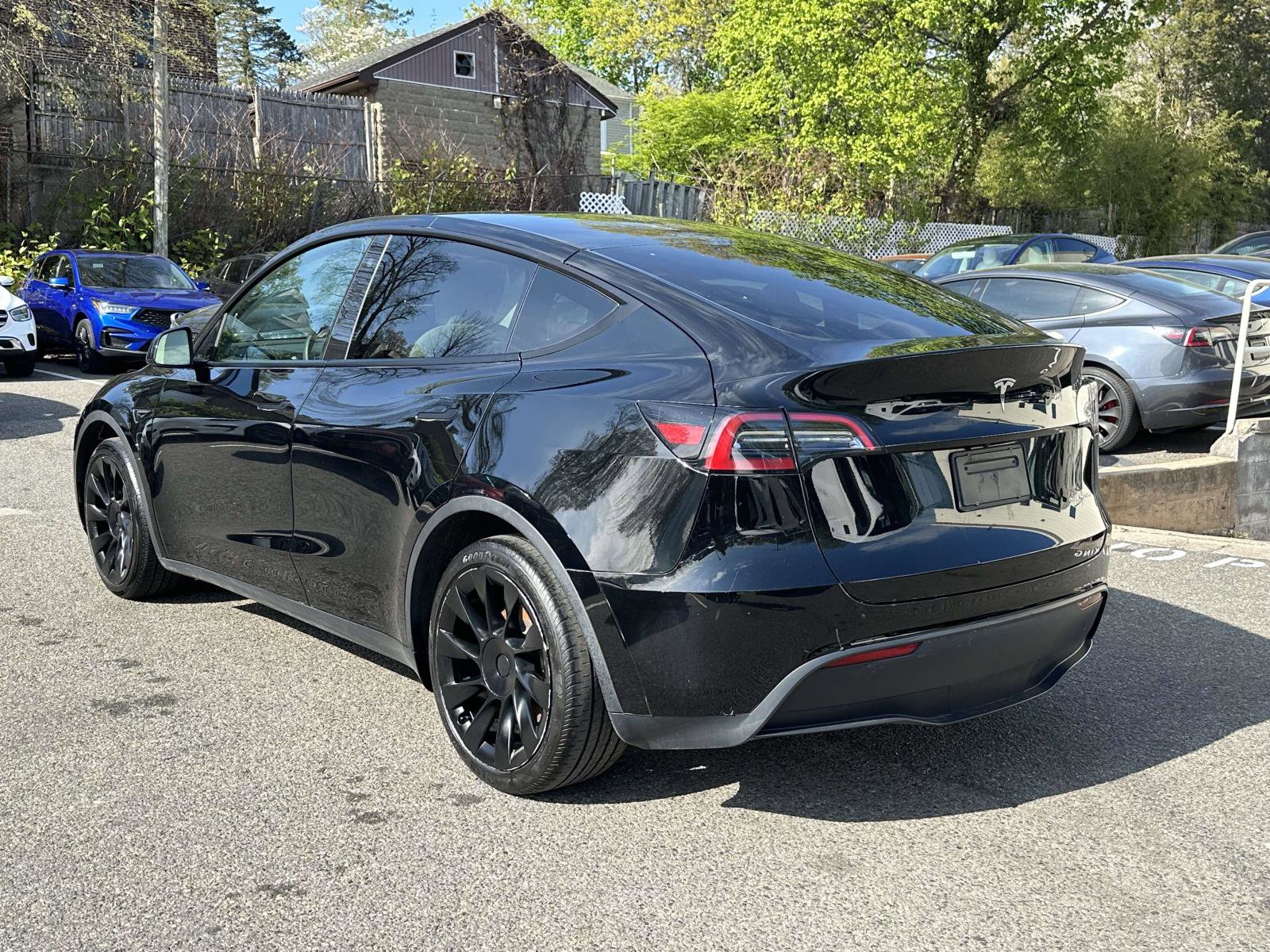 Used 2023 Tesla Model Y Long Range AWD/4WD image 5