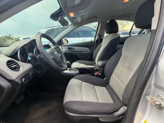 Used 2014 Chevrolet Cruze LS FWD image 10