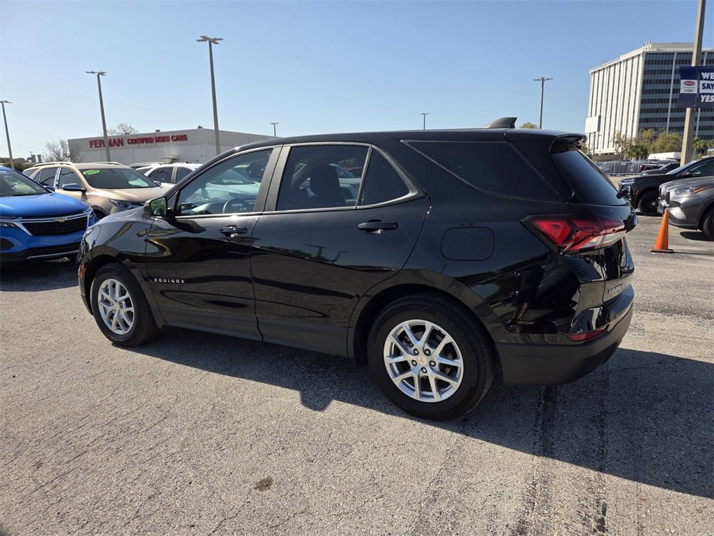 Used 2023 Chevrolet Equinox LS w/ LS Convenience Package image 10