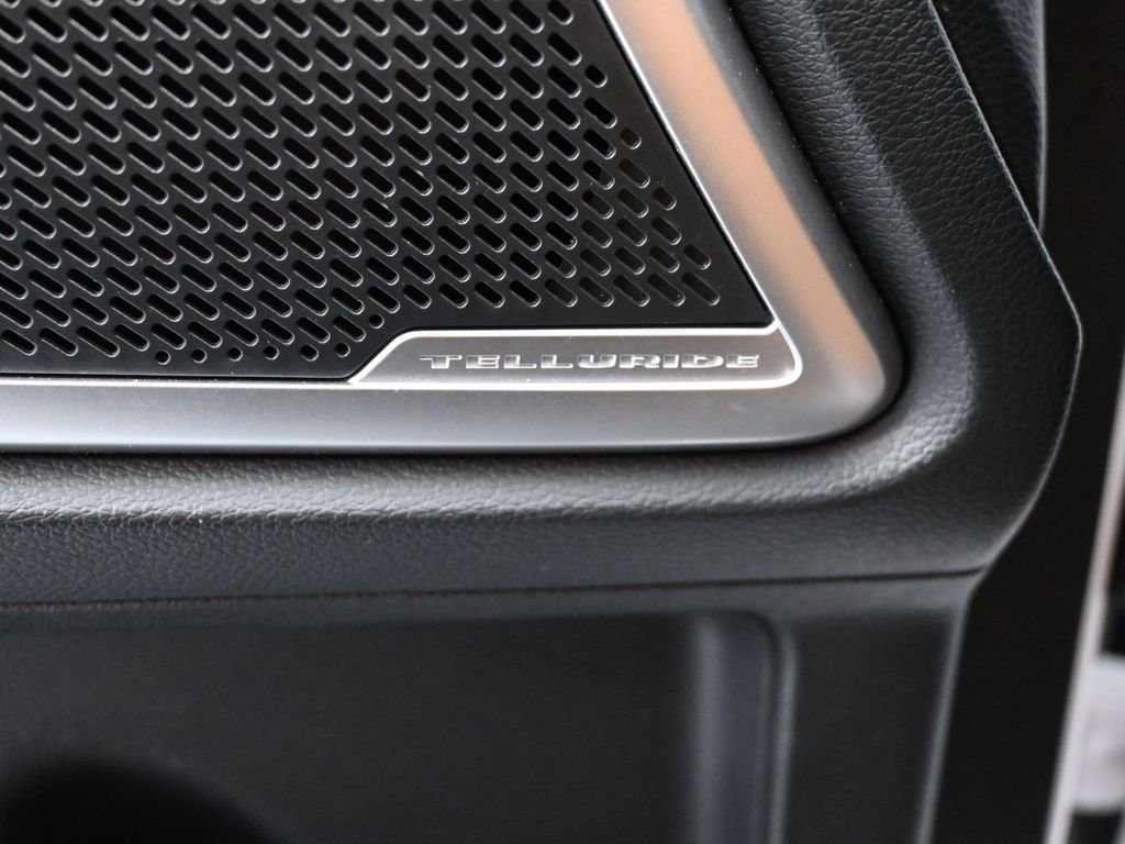 Used 2025 Kia Telluride S image 26