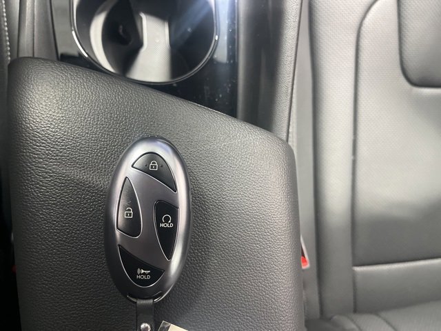 Certified 2025 Hyundai Elantra Limited image 21