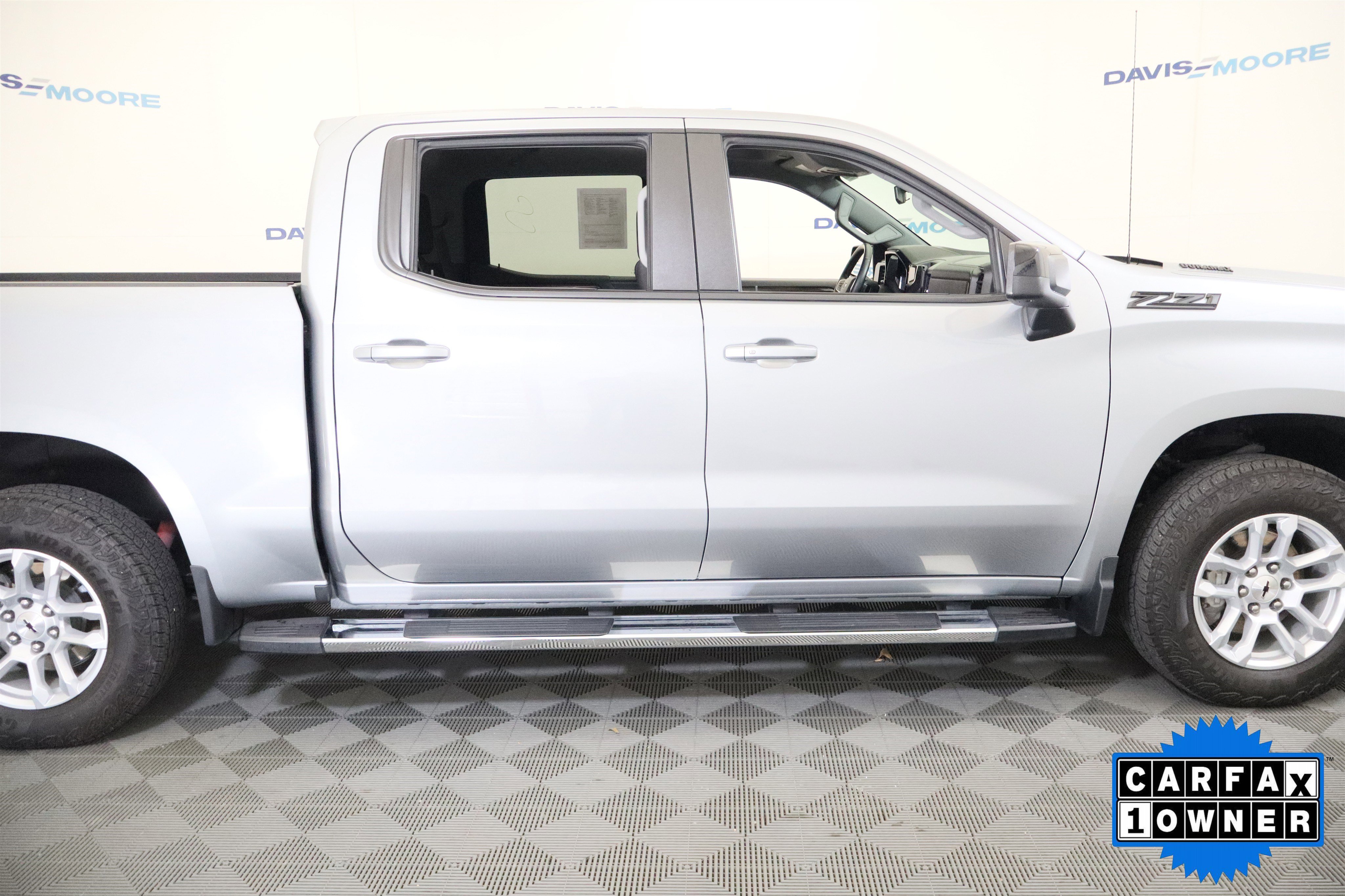 Used 2024 Chevrolet Silverado 1500 RST AWD/4WD image 5