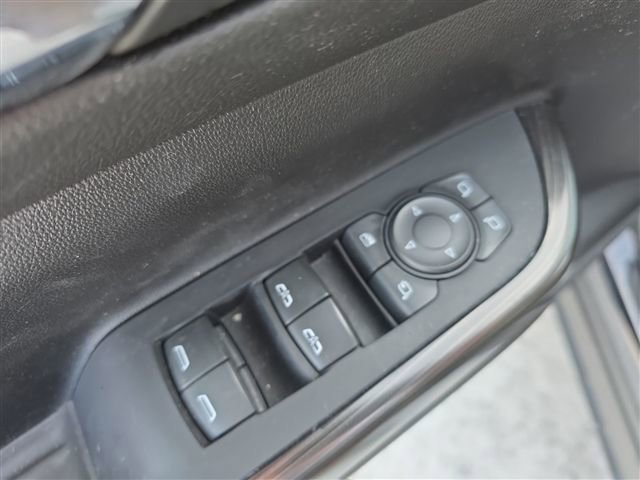 Used 2023 GMC Acadia SLT w/ Technology Package image 20