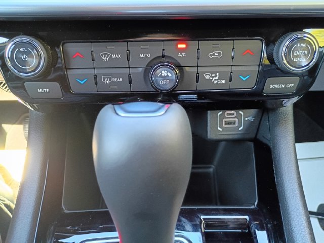 New 2026 Jeep Compass Limited AWD/4WD image 17