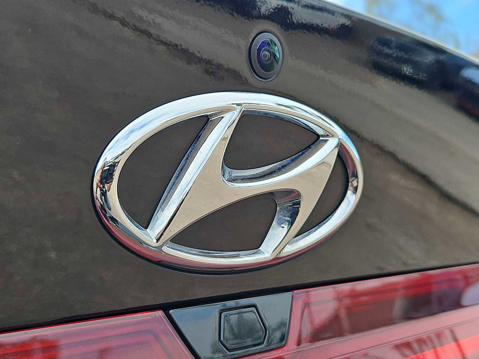 Certified 2023 Hyundai Elantra Blue FWD image 11