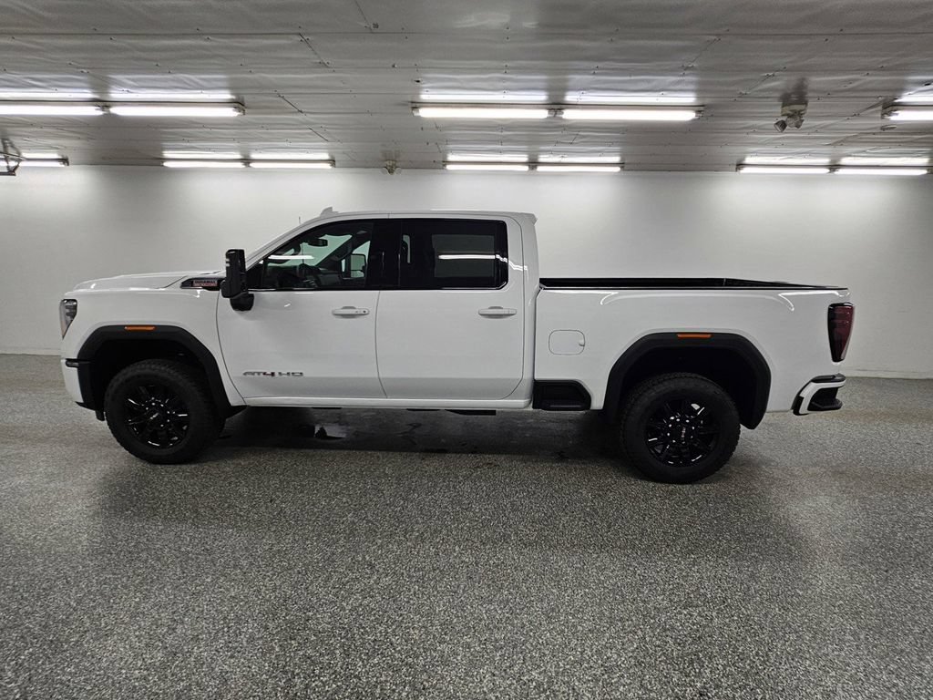 Used 2026 GMC Sierra 2500 AT4 AWD/4WD image 9