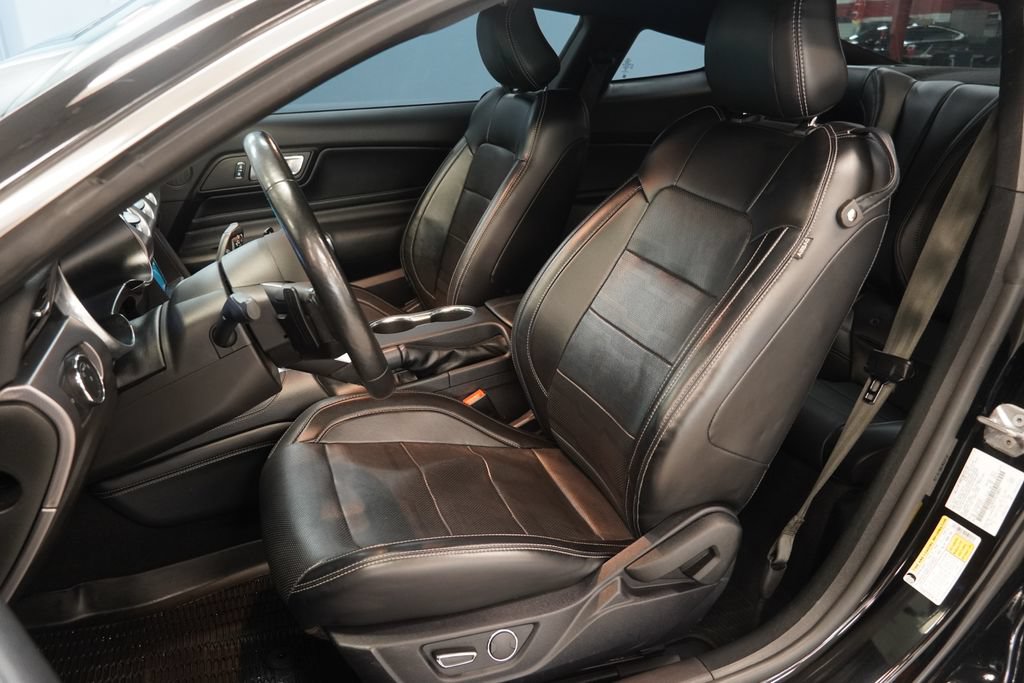 Used 2019 Ford Mustang Premium w/ Equipment Group 201A RWD image 3