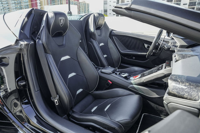 Used 2020 Lamborghini Huracan EVO AWD/4WD image 39