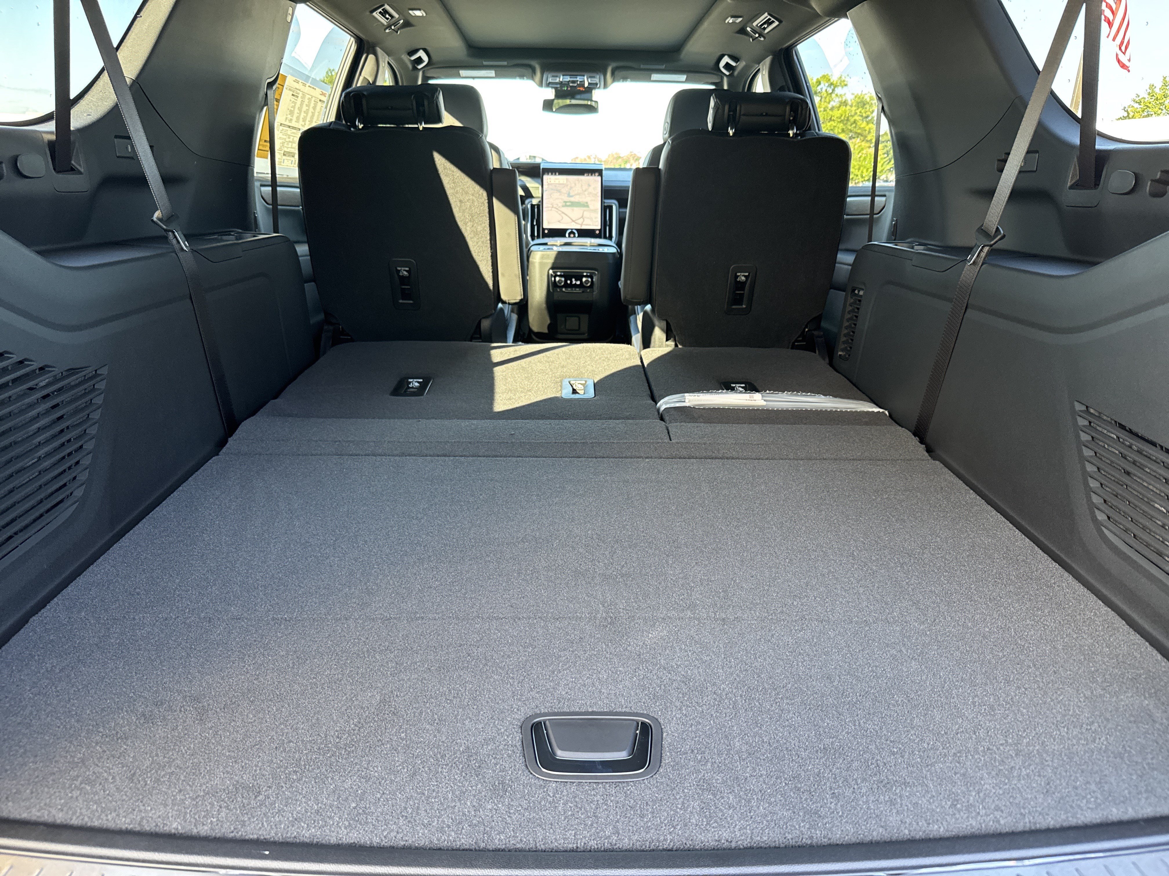 New 2026 GMC Yukon XL Denali w/ Sun & Power Step Package AWD/4WD image 36