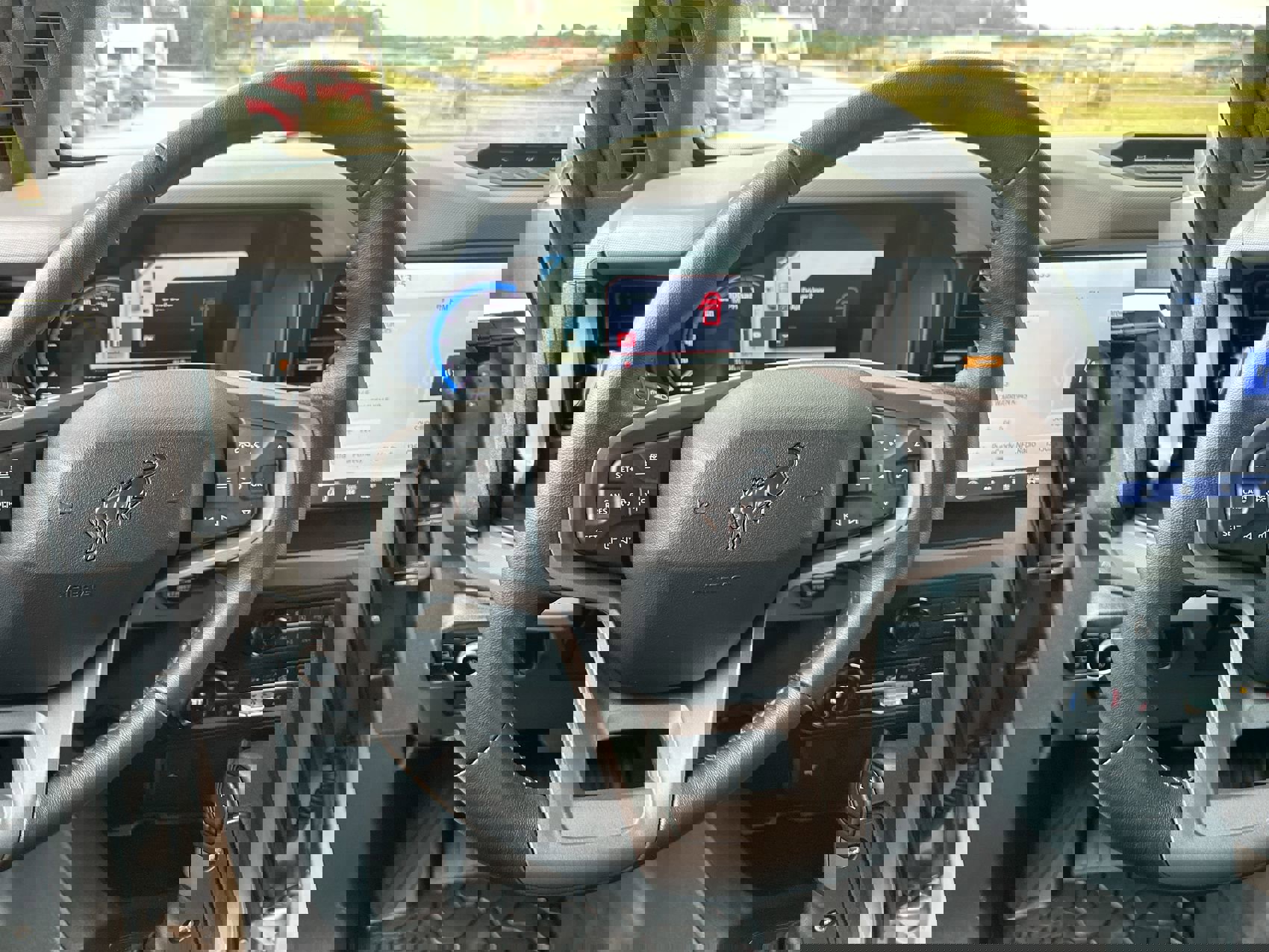 Used 2023 Ford Bronco Badlands image 14