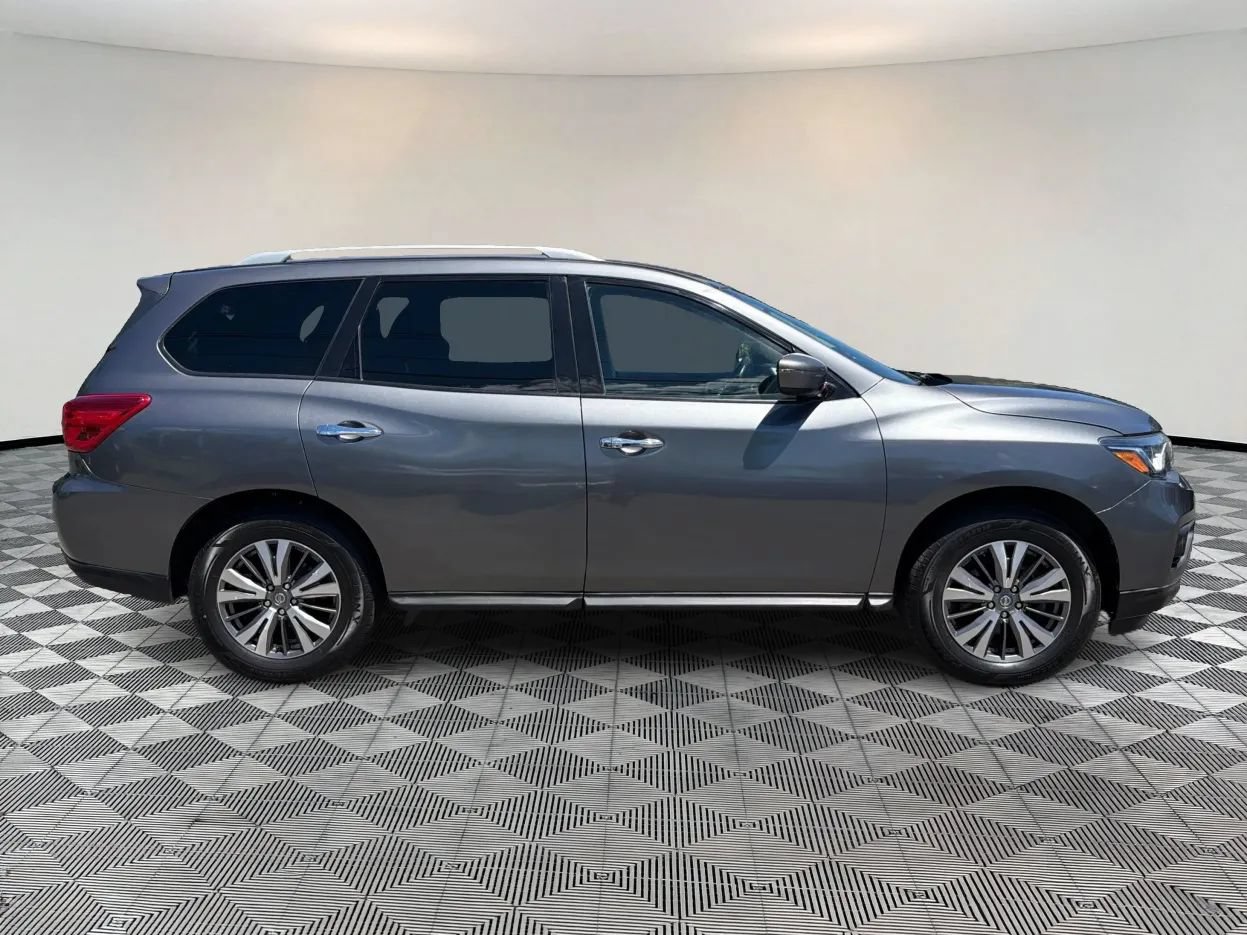 Used 2019 Nissan Pathfinder SV w/ SV Tech Package AWD/4WD image 8
