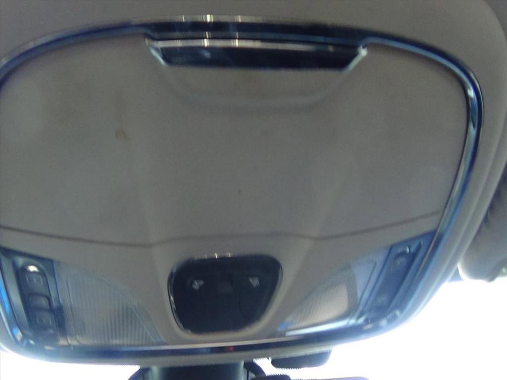 Used 2015 Jeep Cherokee Latitude w/ Comfort/Convenience Group image 28