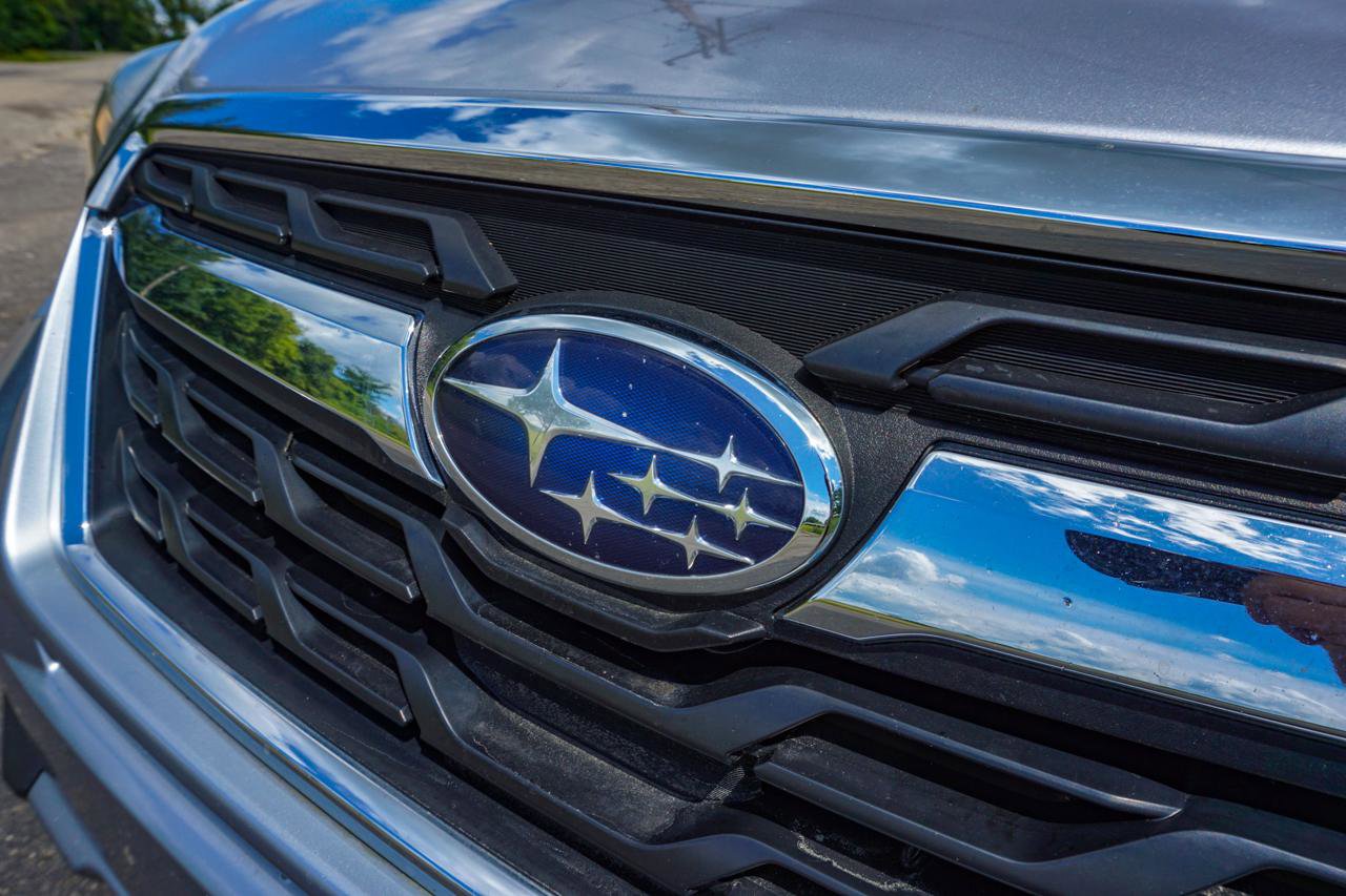 Used 2017 Subaru Forester 2.5i Premium w/ All-Weather Package AWD/4WD image 11