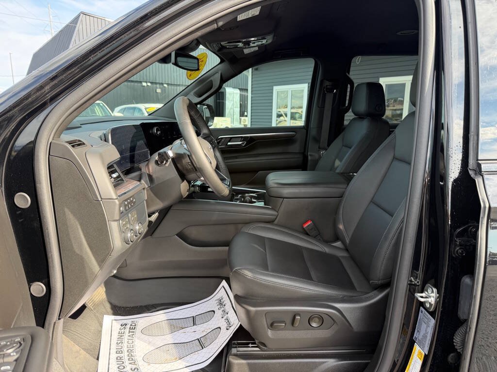 Used 2026 Chevrolet Tahoe Z71 w/ Comfort Package AWD/4WD image 13