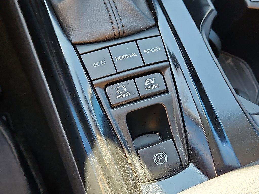 Used 2025 Toyota Camry LE image 15