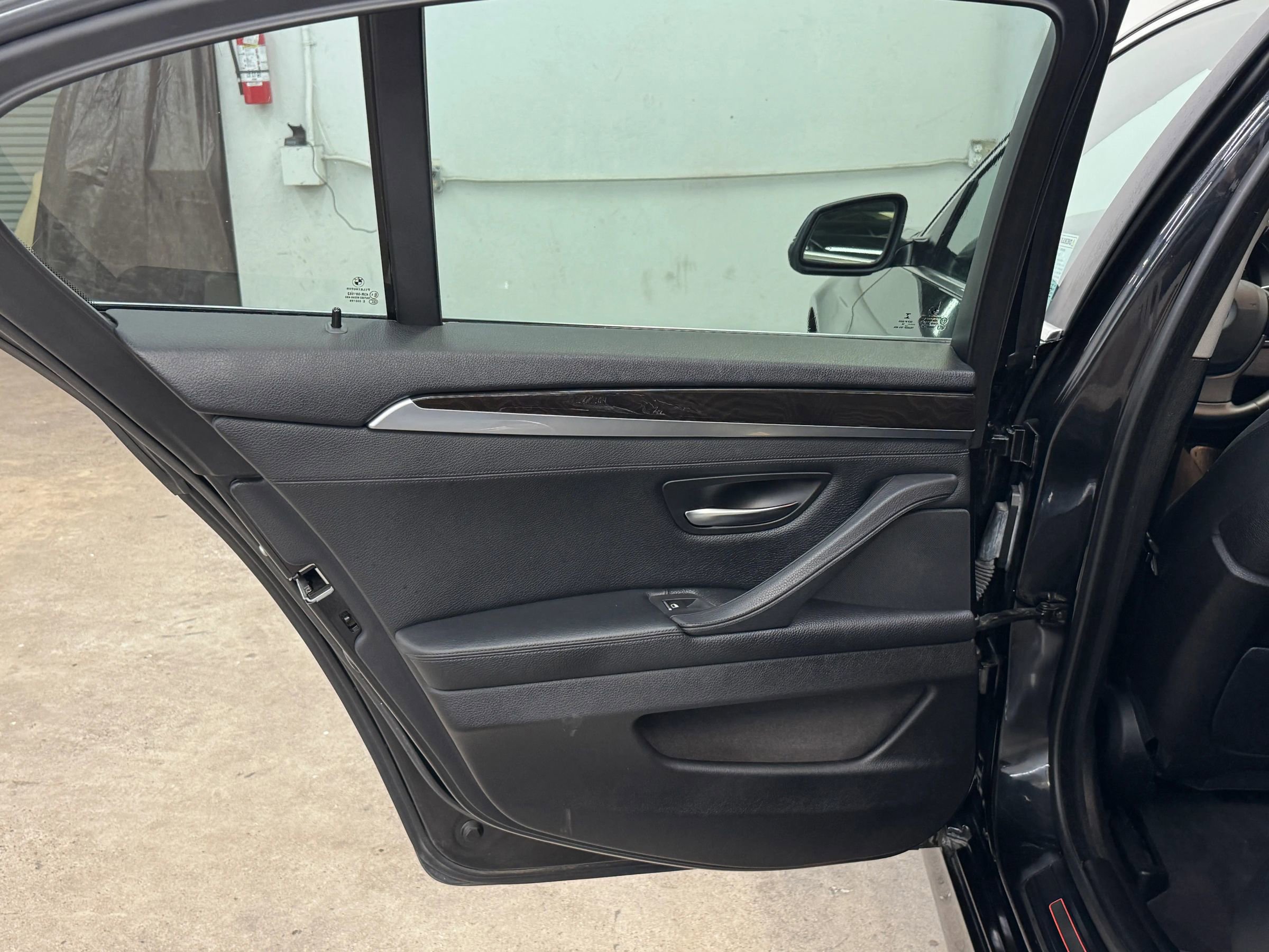 Used 2014 BMW 550i 550i Sedan 4D RWD image 13