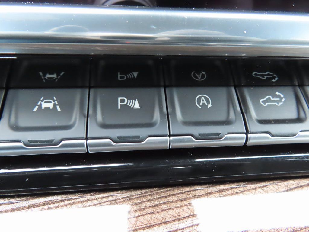 New 2026 Chevrolet Silverado 1500 LT Trail Boss w/ LT Trail Boss Premium Package AWD/4WD image 17