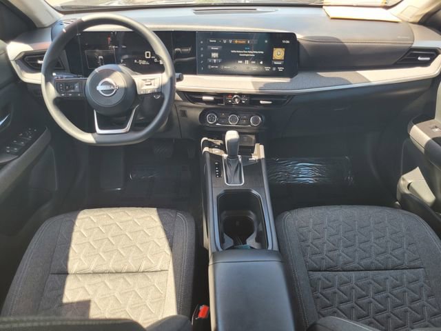 Certified 2025 Nissan Kicks SV FWD image 16