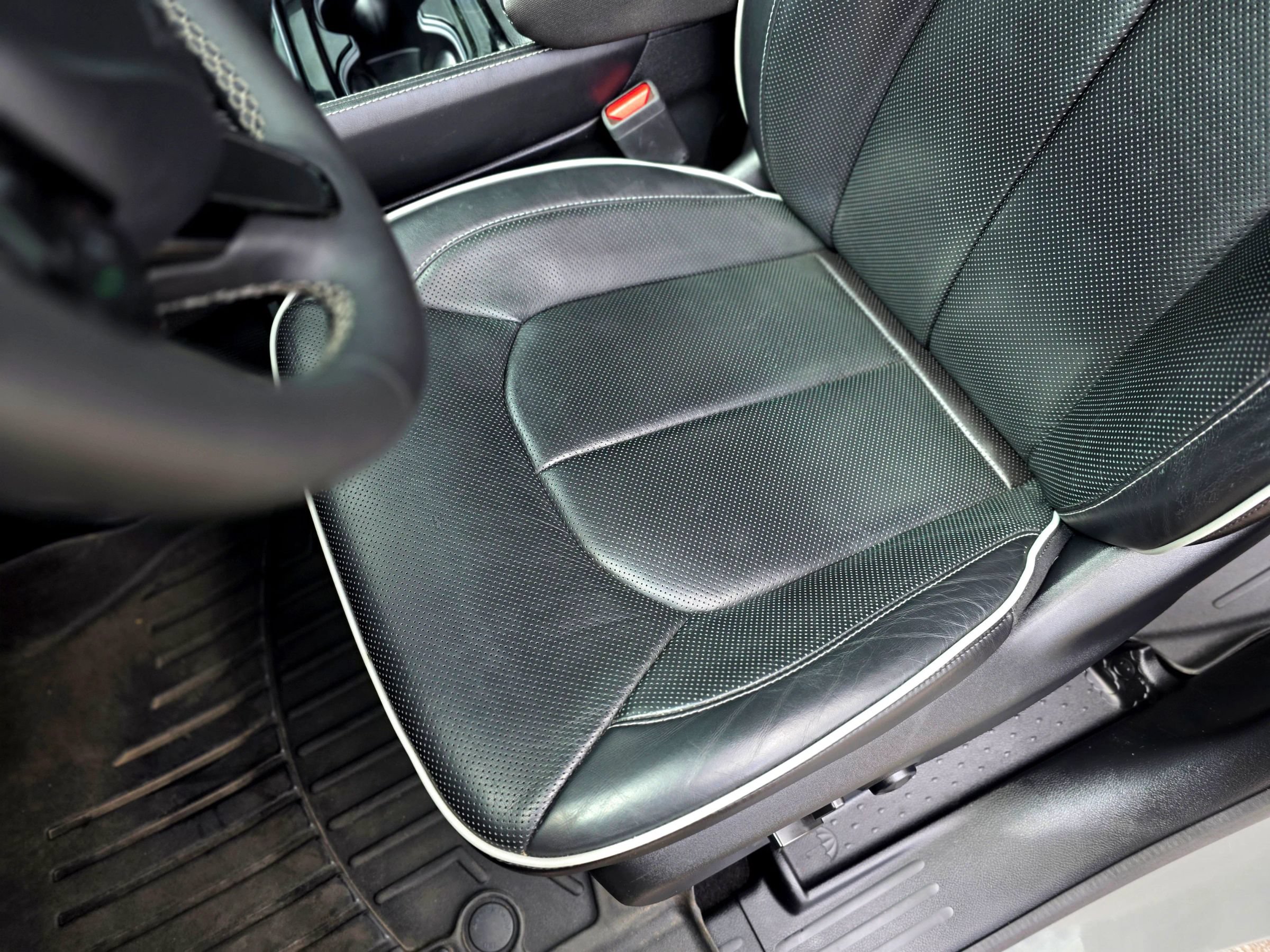 Used 2022 Chrysler Pacifica Limited w/ S Appearance Package FWD image 29