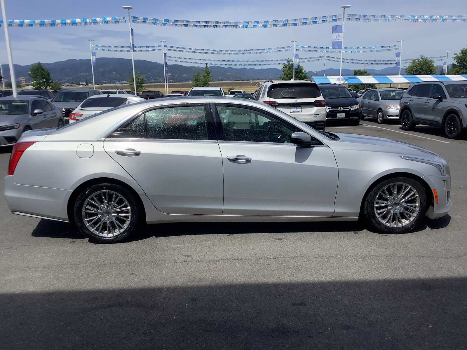 Used 2017 Cadillac CTS Luxury RWD image 7