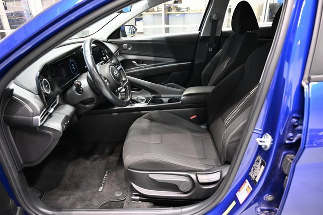 Used 2022 Hyundai Elantra SEL w/ Convenience Package image 9