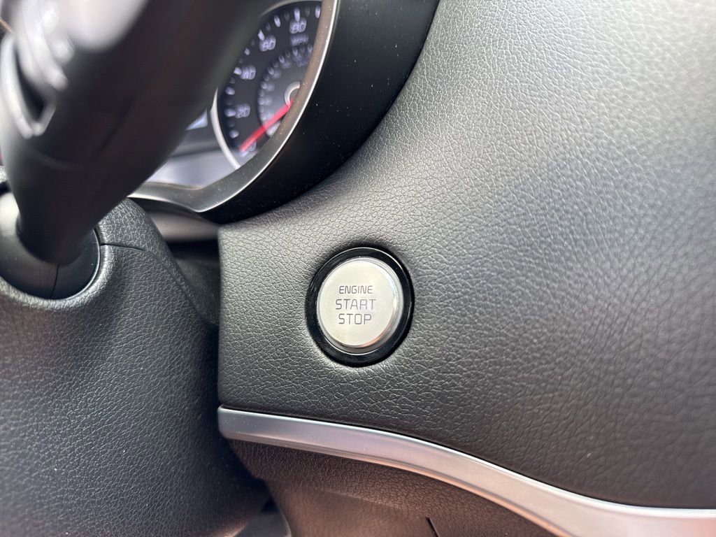 Used 2020 Kia Stinger GT-Line image 22