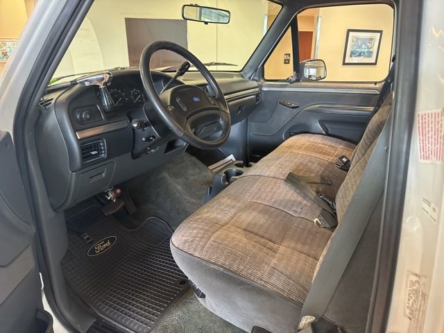 Used 1993 Ford F150 XL AWD/4WD image 2