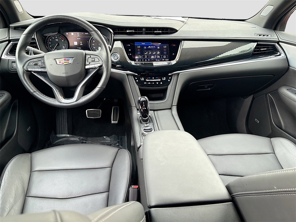 Used 2024 Cadillac XT6 Sport w/ Technology Package image 24