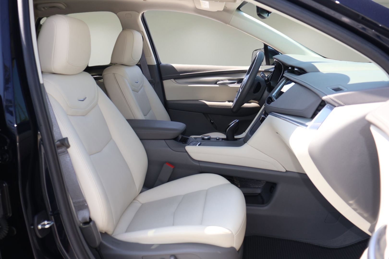 Used 2021 Cadillac XT5 Premium Luxury image 18