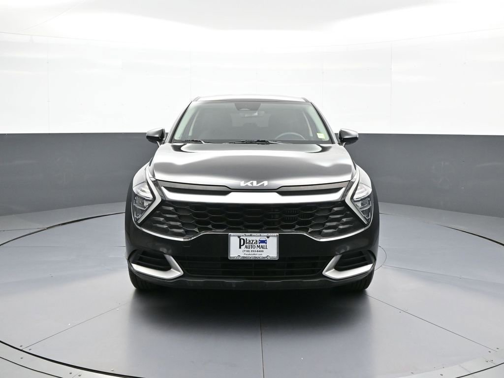 Certified 2023 Kia Sportage LX image 2