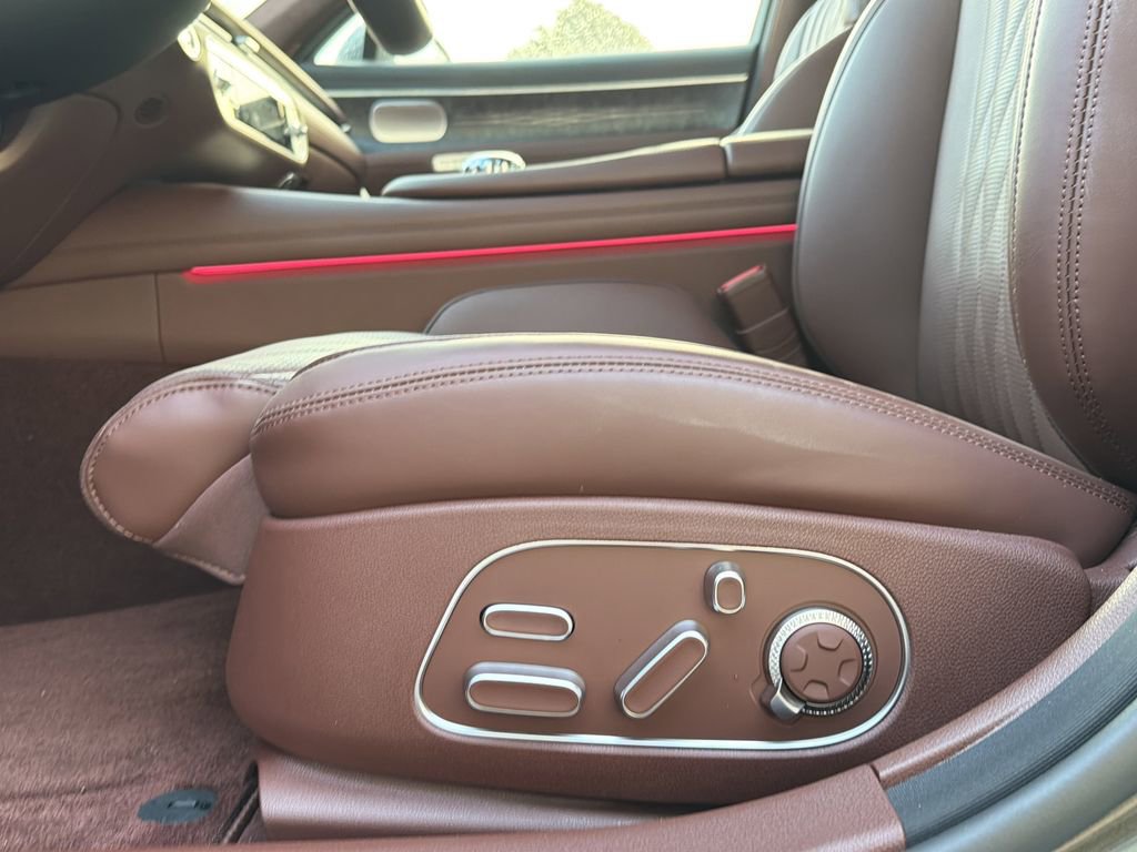 Used 2024 Genesis G90 3.5T image 23