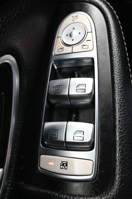 Used 2019 Mercedes-Benz C 300 4MATIC Sedan image 30