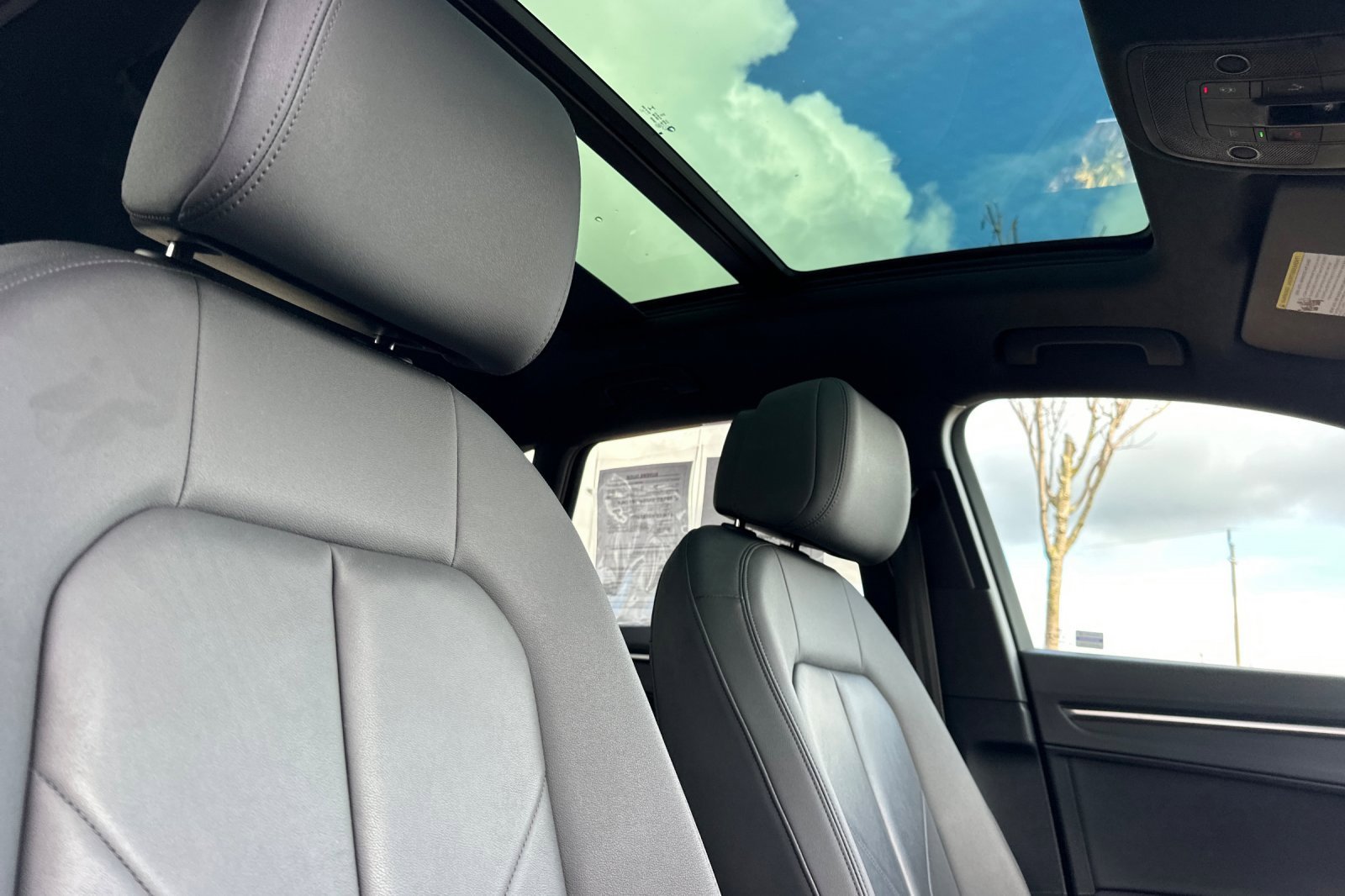 Used 2022 Audi Q3 2.0T Premium image 18