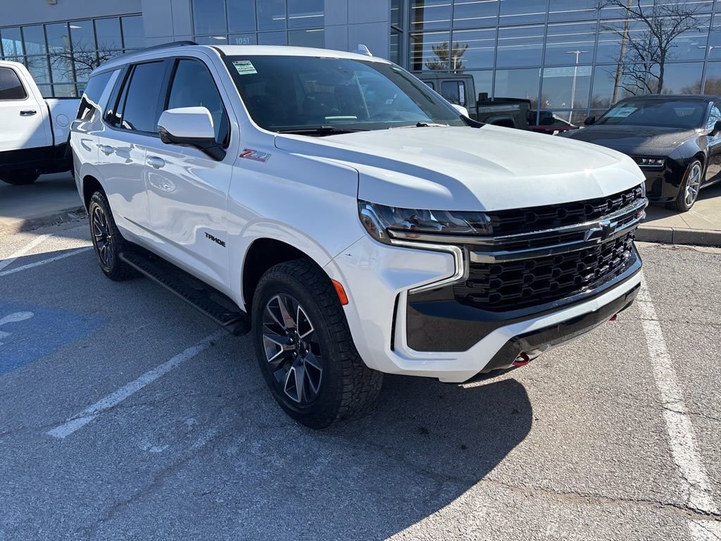 Used 2022 Chevrolet Tahoe Z71 w/ Luxury Package AWD/4WD image 7