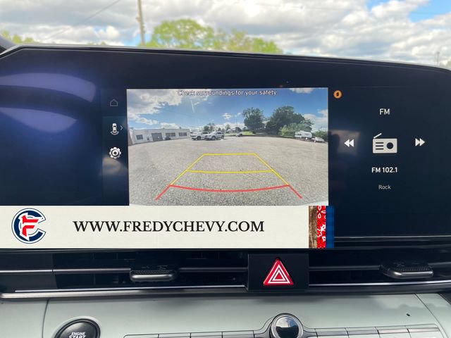 Used 2025 Hyundai Elantra Limited FWD image 20